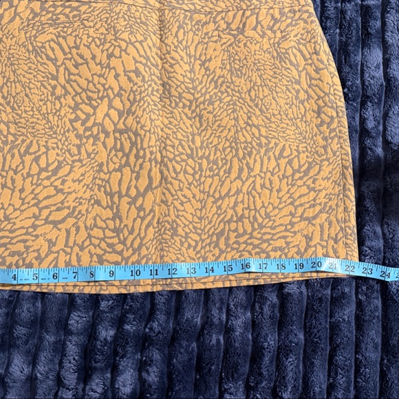 NWT - Ann Taylor LOFT Animal Print Jacquard Shift Skirt Size 12 (skirt only) - Picture 9 of 9